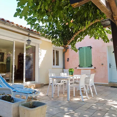 3 Au Centre De Mandrier Village Villa